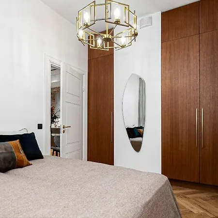 Apartman Luxury Living In The Heart Of In 3 *