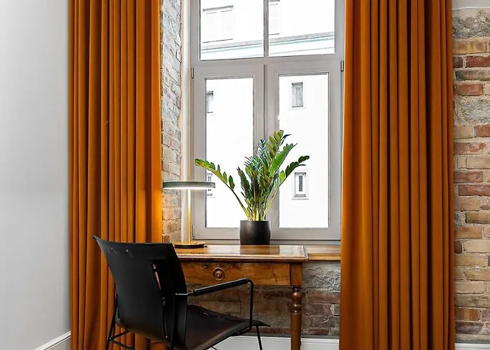 Apartment Luxury Living In The Heart Of In 3 *