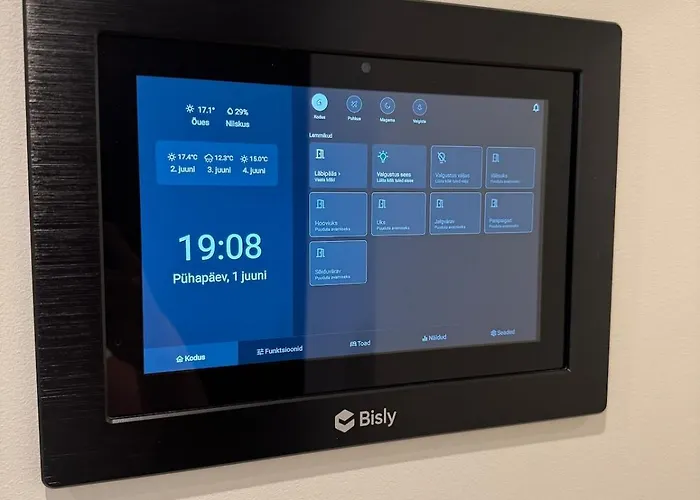 Luxury Living In The Heart Of In 3 Apartment Tallinn